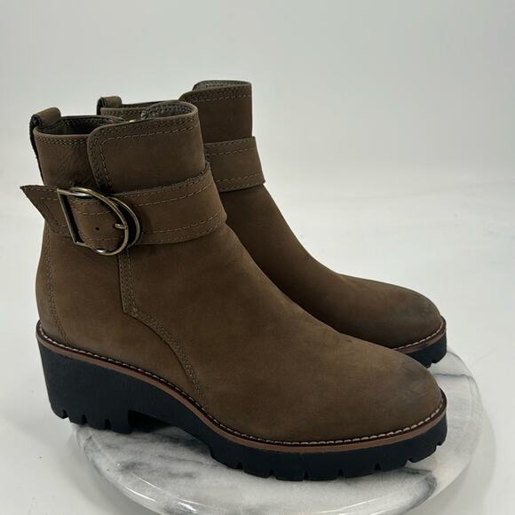 Blondo dagger waterproof ankle boots - Picture 1 of 8
